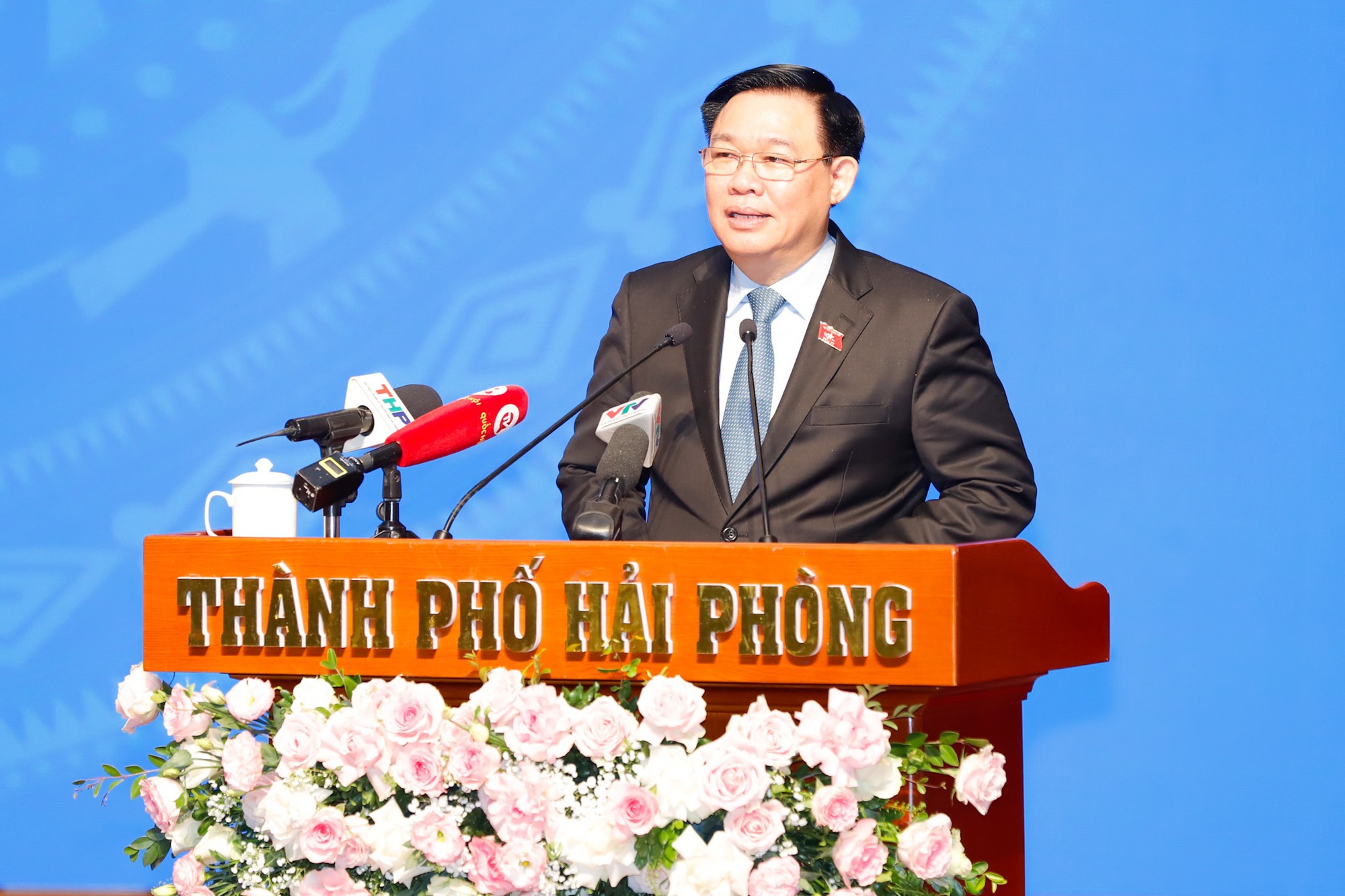 Chủ tịch Quốc hội tiếp x&uacute;c cử tri, c&ocirc;ng nh&acirc;n tại Hải Ph&ograve;ng- Ảnh 2.