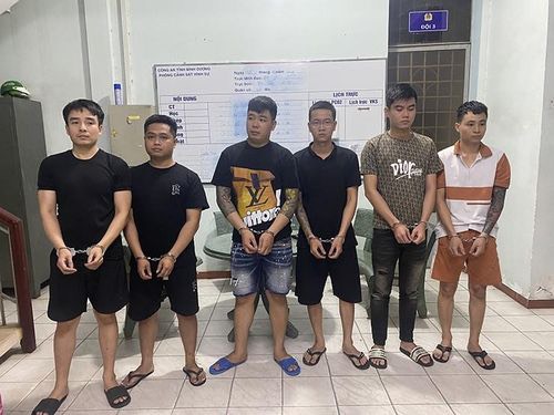 Chủ tiệm cầm đồ điều h&agrave;nh đường d&acirc;y cho vay nặng l&atilde;i từ 365% đến 730%- Ảnh 2.