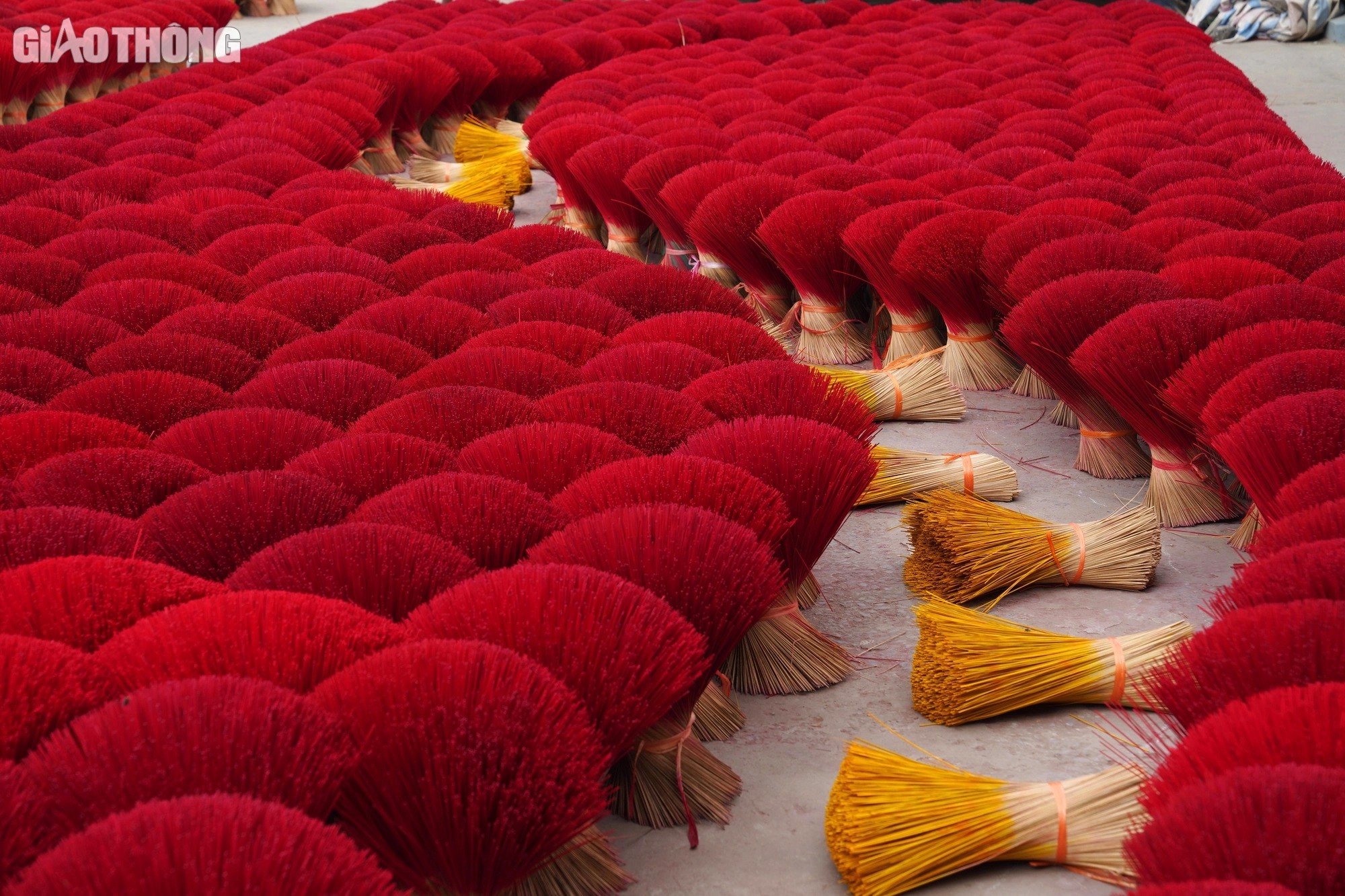 Làng hương 100 năm tuổi tất bật chuẩn bị hàng Tết- Ảnh 9. Làng hương 100 năm tuổi tất bật chuẩn bị hàng Tết- Ảnh 9.