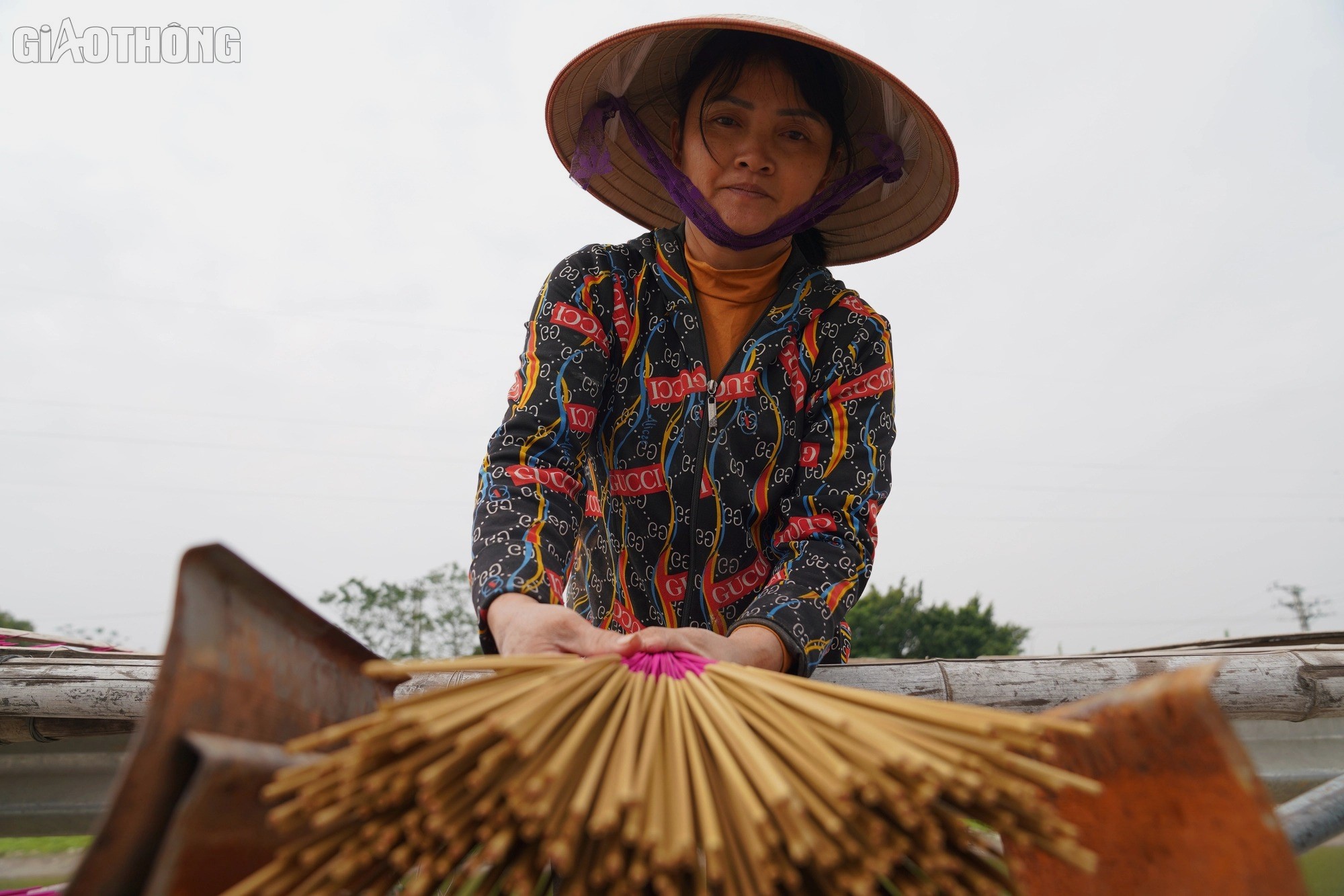 Làng hương 100 năm tuổi tất bật chuẩn bị hàng Tết- Ảnh 7. Làng hương 100 năm tuổi tất bật chuẩn bị hàng Tết- Ảnh 7.