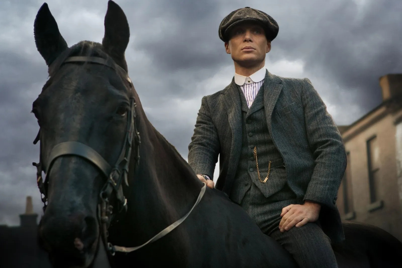 Diễn vi&ecirc;n Cillian Murphy kiếm 46 triệu USD/năm nhưng đi chiếc xe &ocirc; t&ocirc; 45 triệu đồng- Ảnh 5.
