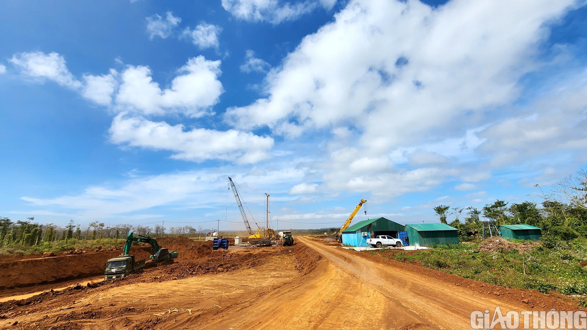 Chủ động nguồn vật liệu phục vụ dự &aacute;n cao tốc Kh&aacute;nh H&ograve;a - Bu&ocirc;n Ma Thuột- Ảnh 1.