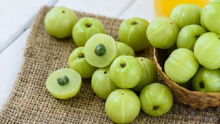Kh&ocirc;ng phải l&ecirc; hay t&aacute;o, đ&acirc;y mới l&agrave; loại quả n&ecirc;n ăn nhất trong m&ugrave;a đ&ocirc;ng- Ảnh 2.