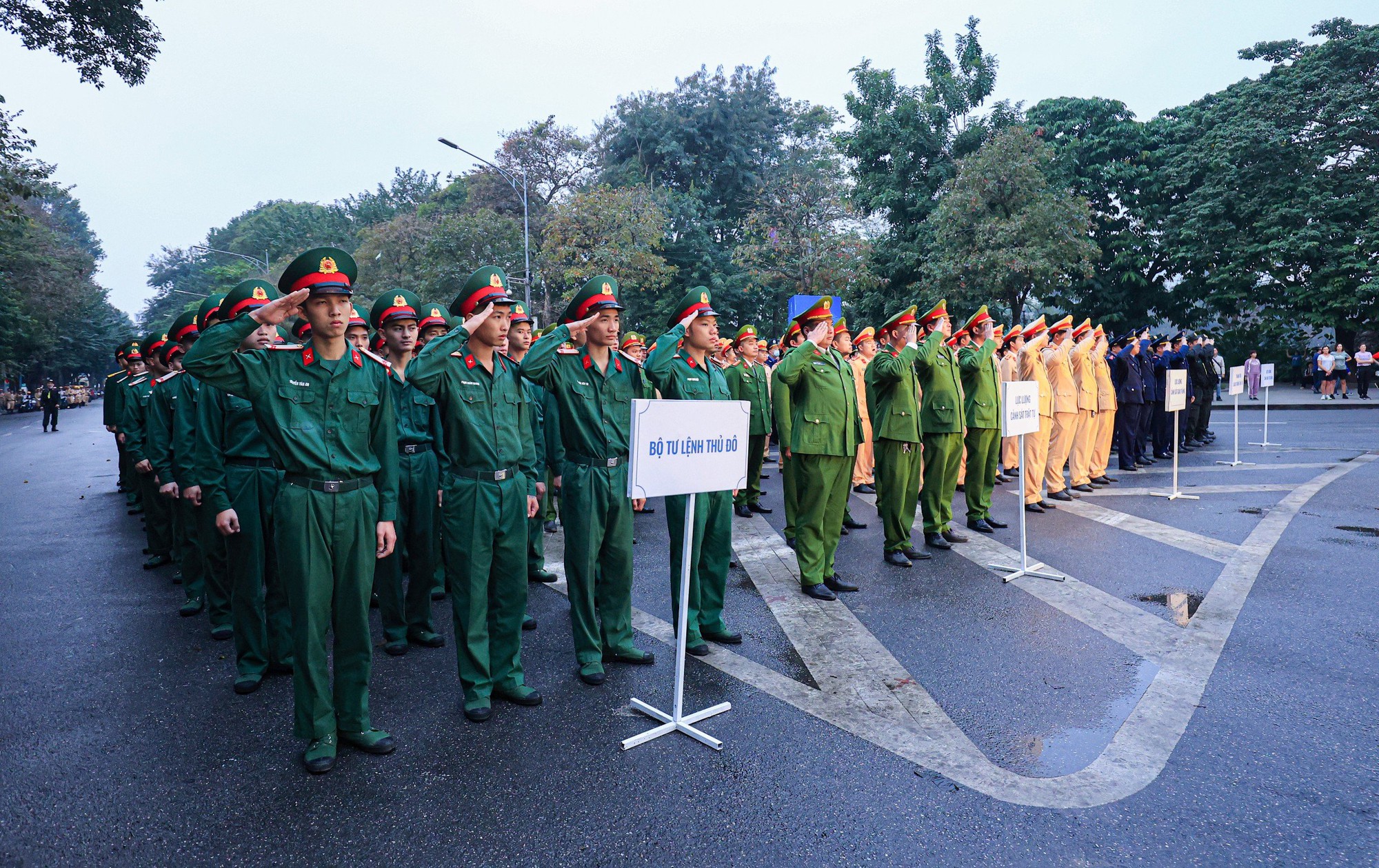 Ph&oacute; thủ tướng: Thượng t&ocirc;n ph&aacute;p luật để k&eacute;o giảm tai nạn giao th&ocirc;ng- Ảnh 6.