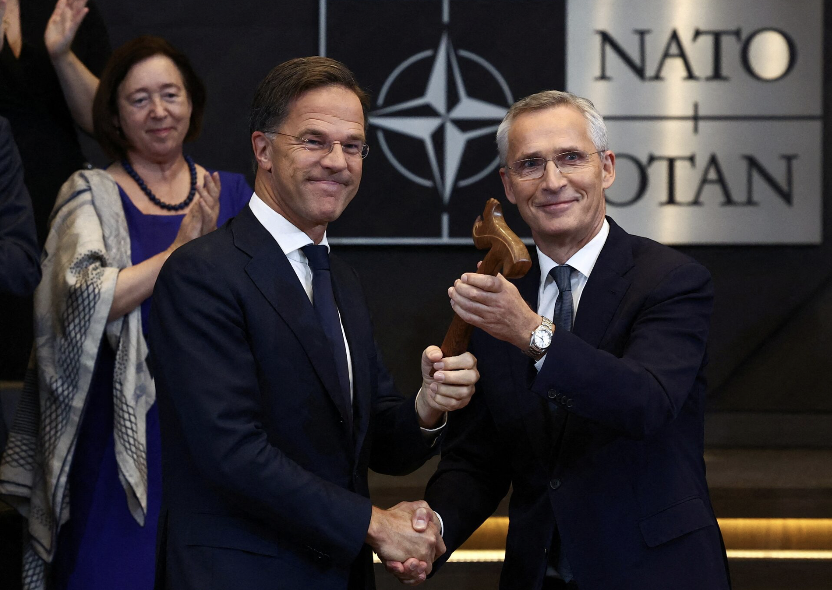 T&acirc;n Tổng thư k&yacute; NATO nhậm chức, khẳng định ủng hộ Ukraine- Ảnh 1.