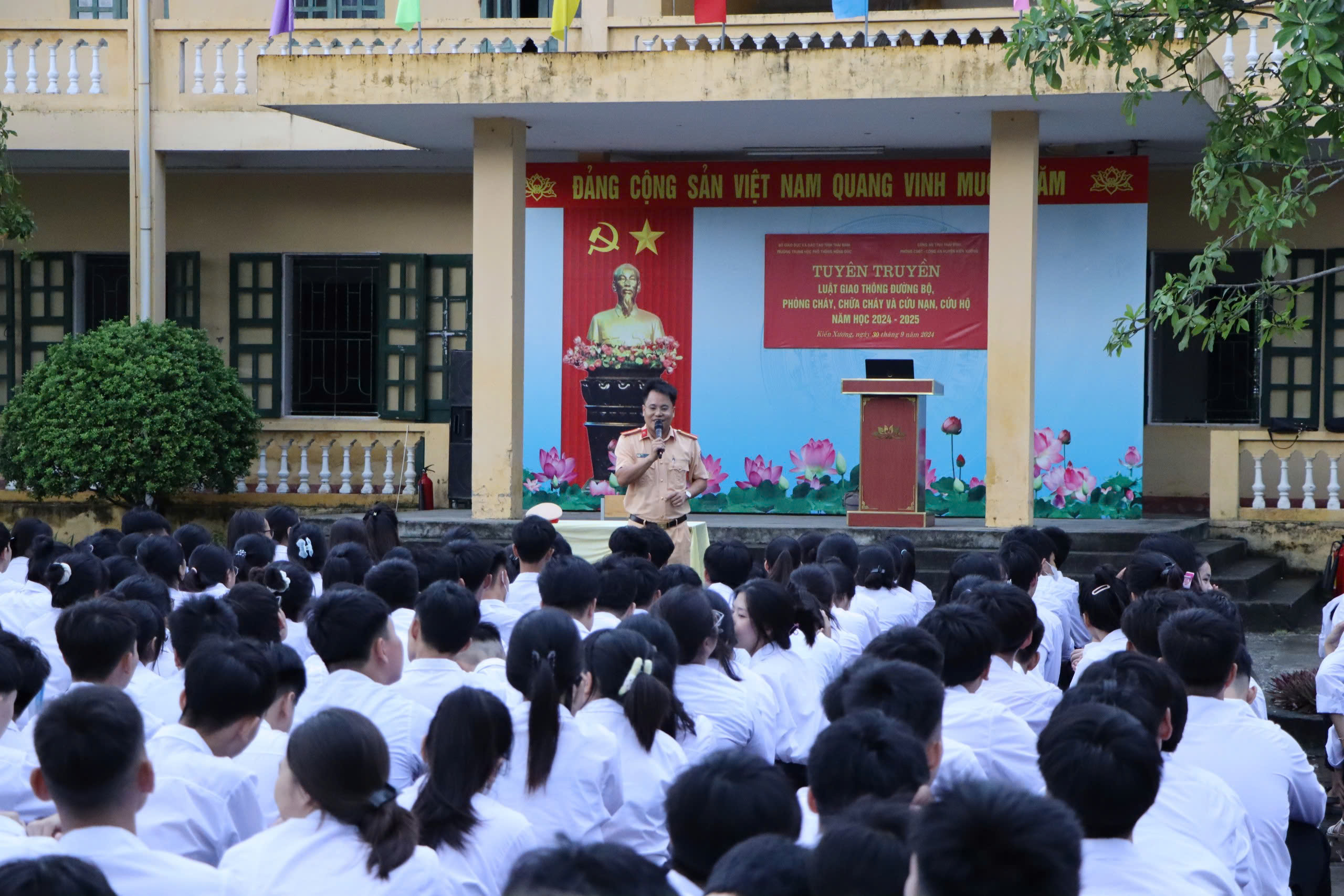 Th&aacute;i B&igrave;nh "phủ s&oacute;ng" ATGT c&aacute;c trường từ đầu năm học- Ảnh 1.