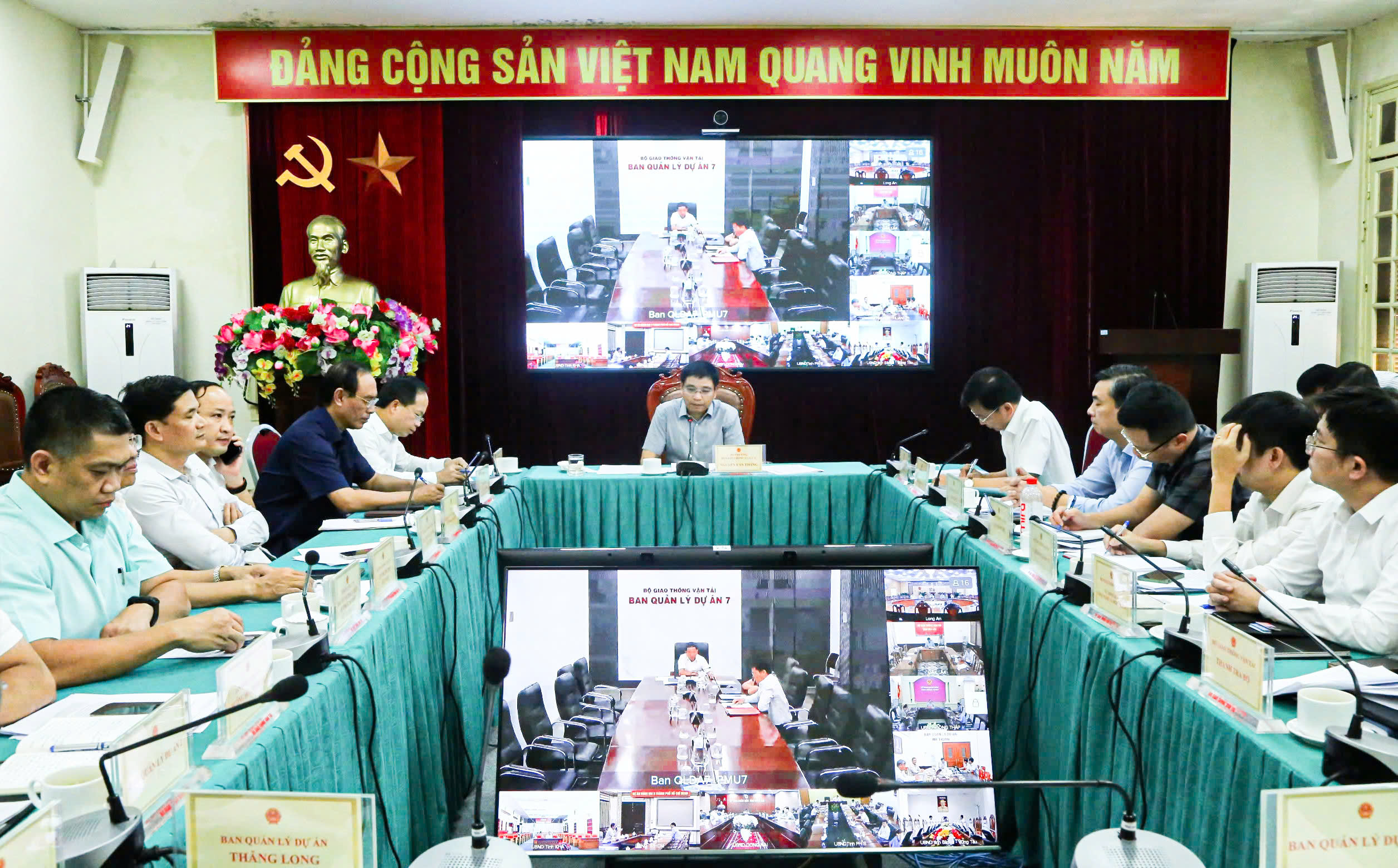 Bộ trưởng GTVT: Chia sẻ tr&aacute;ch nhiệm, ho&agrave;n th&agrave;nh 3.000km cao tốc v&agrave;o năm 2025- Ảnh 1.