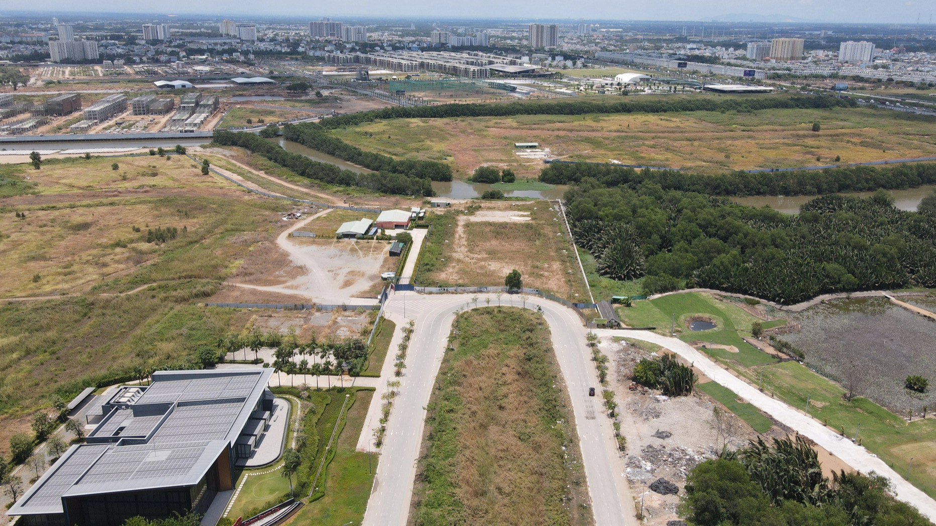 T&aacute;i khởi động tuyến đường huyết mạch ở TP Thủ Đức sau 7 năm đứt đoạn- Ảnh 1.