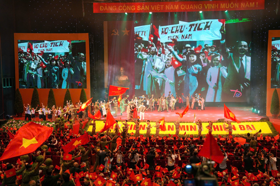 Tổng B&iacute; thư, Chủ tịch nước T&ocirc; L&acirc;m dự Lễ kỷ niệm trọng thể 70 năm Ng&agrave;y Giải ph&oacute;ng Thủ đ&ocirc;- Ảnh 9.