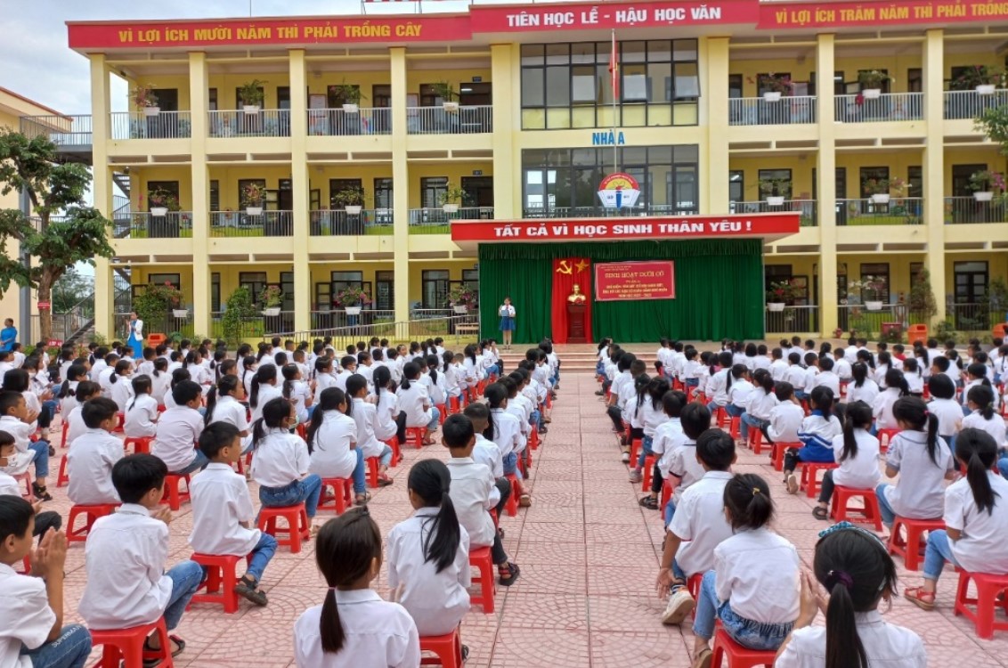 Đề xuất miễn giảm học ph&iacute; cho con gi&aacute;o vi&ecirc;n: Bộ GD&ĐT n&oacute;i g&igrave;?- Ảnh 1.