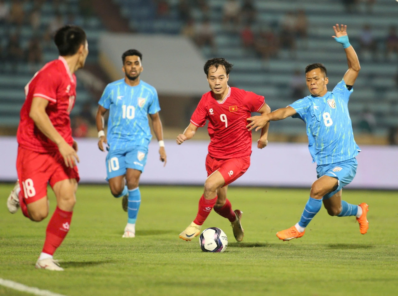Bị Ấn Độ cầm h&ograve;a, CĐV thừa nhận sự thật cay đắng về tuyển Việt Nam- Ảnh 1.