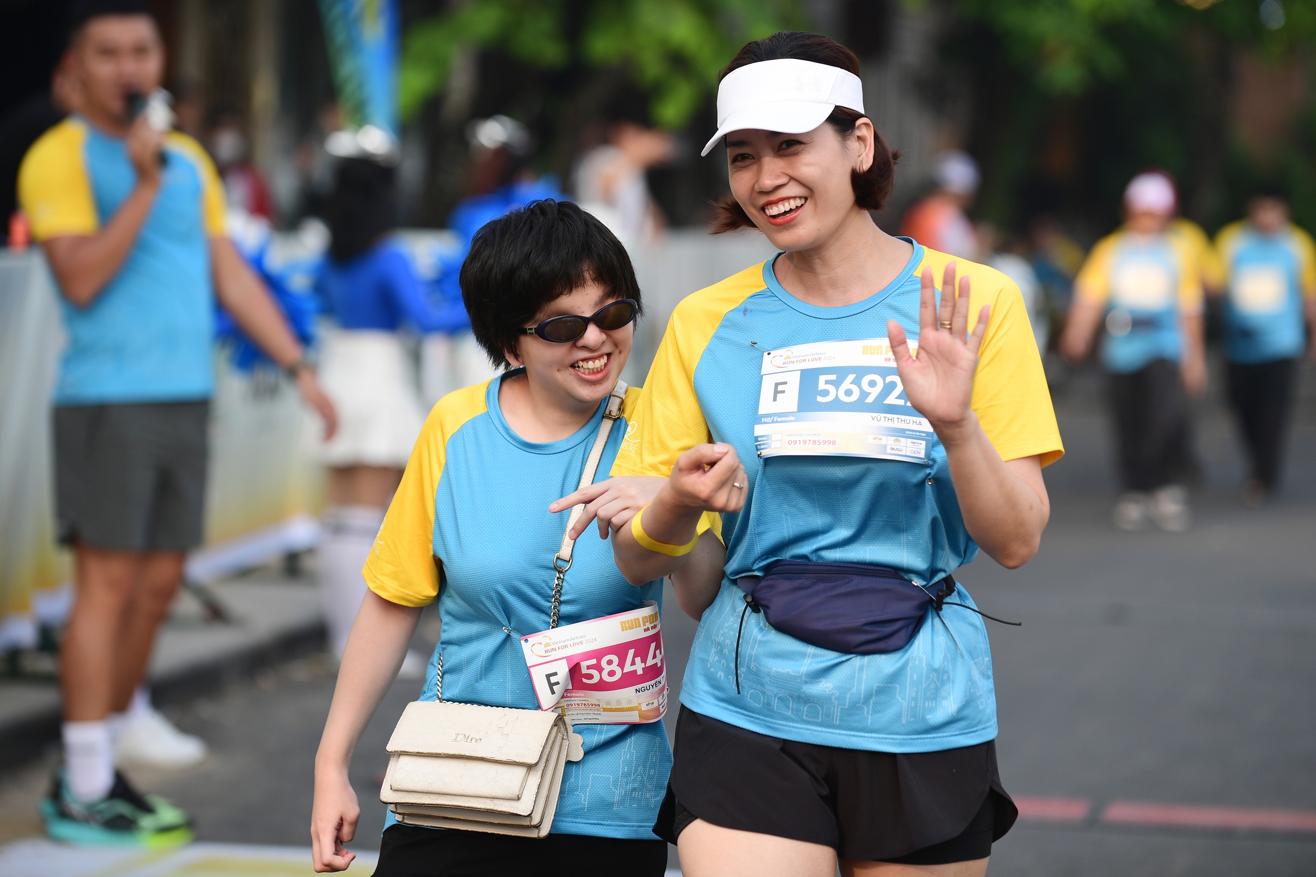Hơn 1.500 vận động viên so tài tại giải chạy của Vietnam Airlines- Ảnh 5. Hơn 1.500 vận động viên so tài tại giải chạy của Vietnam Airlines- Ảnh 5.