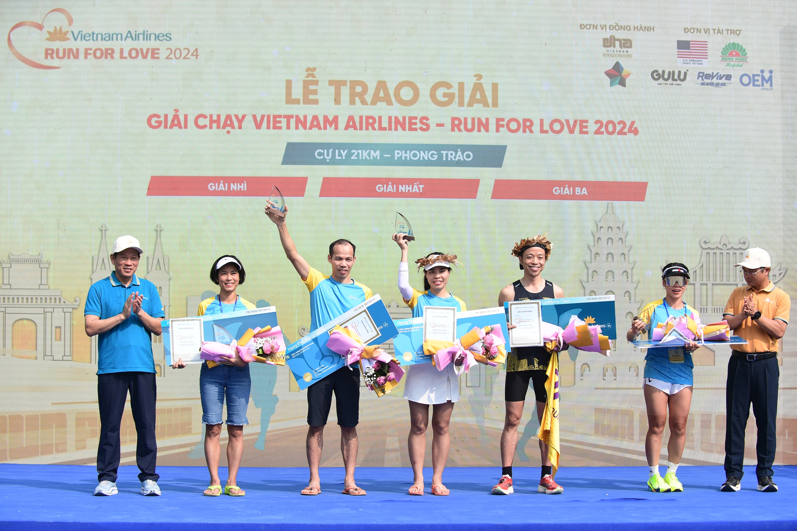 Hơn 1.500 vận động viên so tài tại giải chạy của Vietnam Airlines- Ảnh 7. Hơn 1.500 vận động viên so tài tại giải chạy của Vietnam Airlines- Ảnh 7.