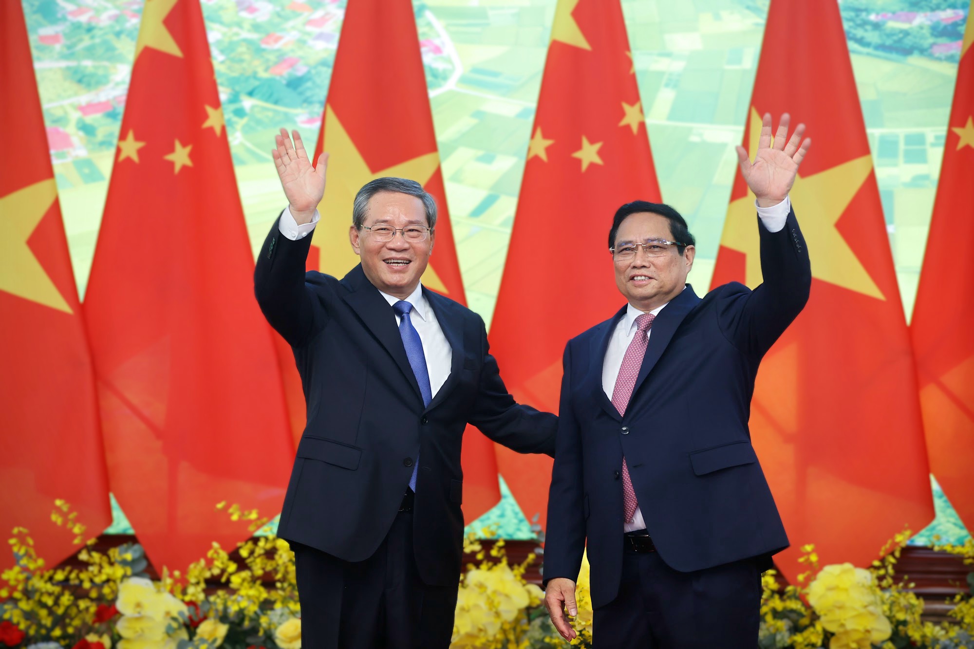 Thủ tướng đề nghị Trung Quốc ưu đ&atilde;i vốn vay, c&ocirc;ng nghệ, nh&acirc;n lực để l&agrave;m 3 tuyến đường sắt- Ảnh 1.