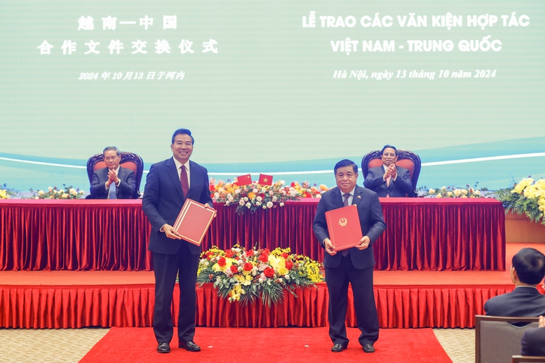 Việt Nam - Trung Quốc trao 10 văn kiện, bao gồm nhiều hợp t&aacute;c đường sắt- Ảnh 3.