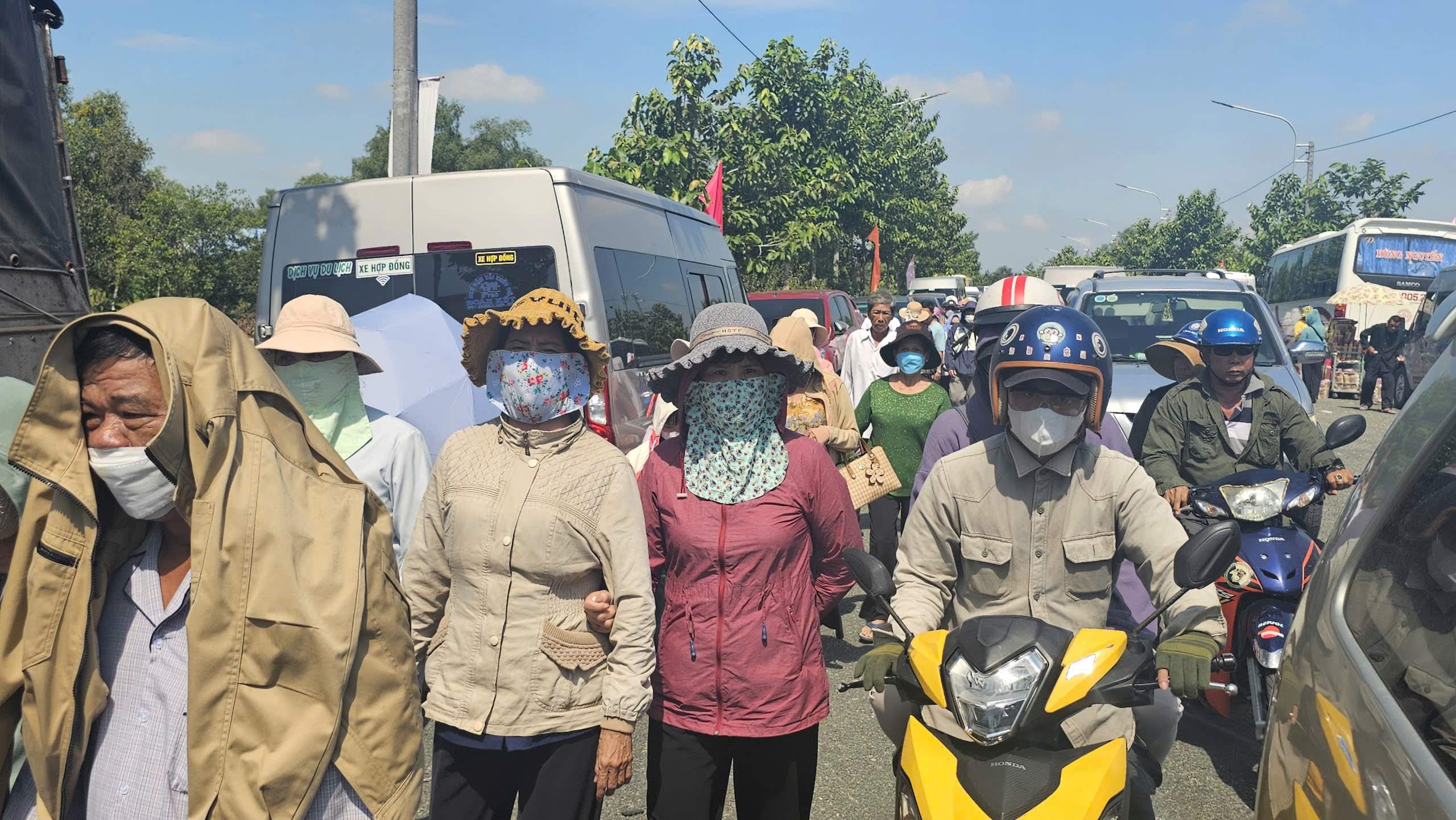 H&agrave;ng ng&agrave;n lượt người d&acirc;ng hương tưởng nhớ Anh h&ugrave;ng d&acirc;n tộc Nguyễn Trung Trực- Ảnh 3.