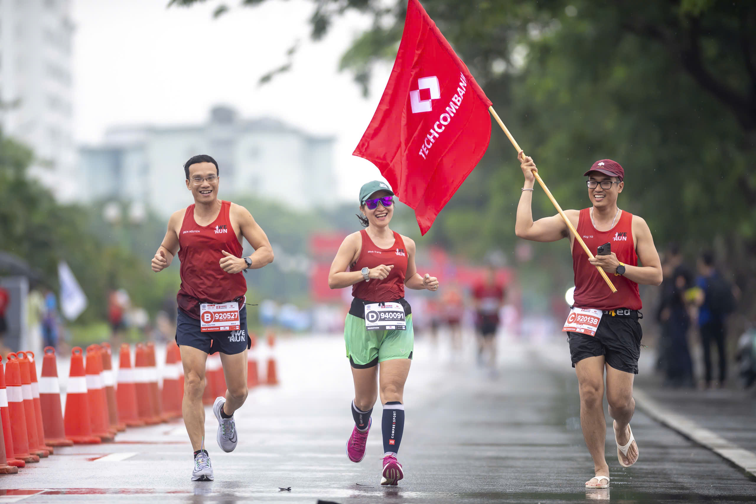 Giải marathon quốc tế Techcombank m&ugrave;a 3: H&agrave;nh tr&igrave;nh của tinh thần thể thao- Ảnh 1.