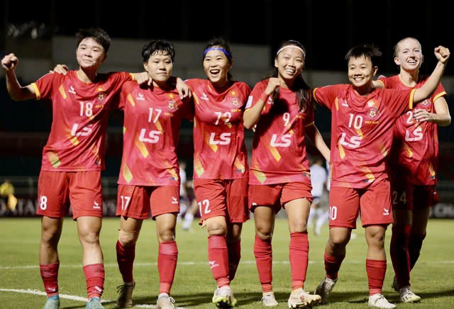 V&agrave;o tứ kết giải ch&acirc;u &Aacute;, đội b&oacute;ng nữ Việt Nam "bơi" trong tiền thưởng- Ảnh 1.