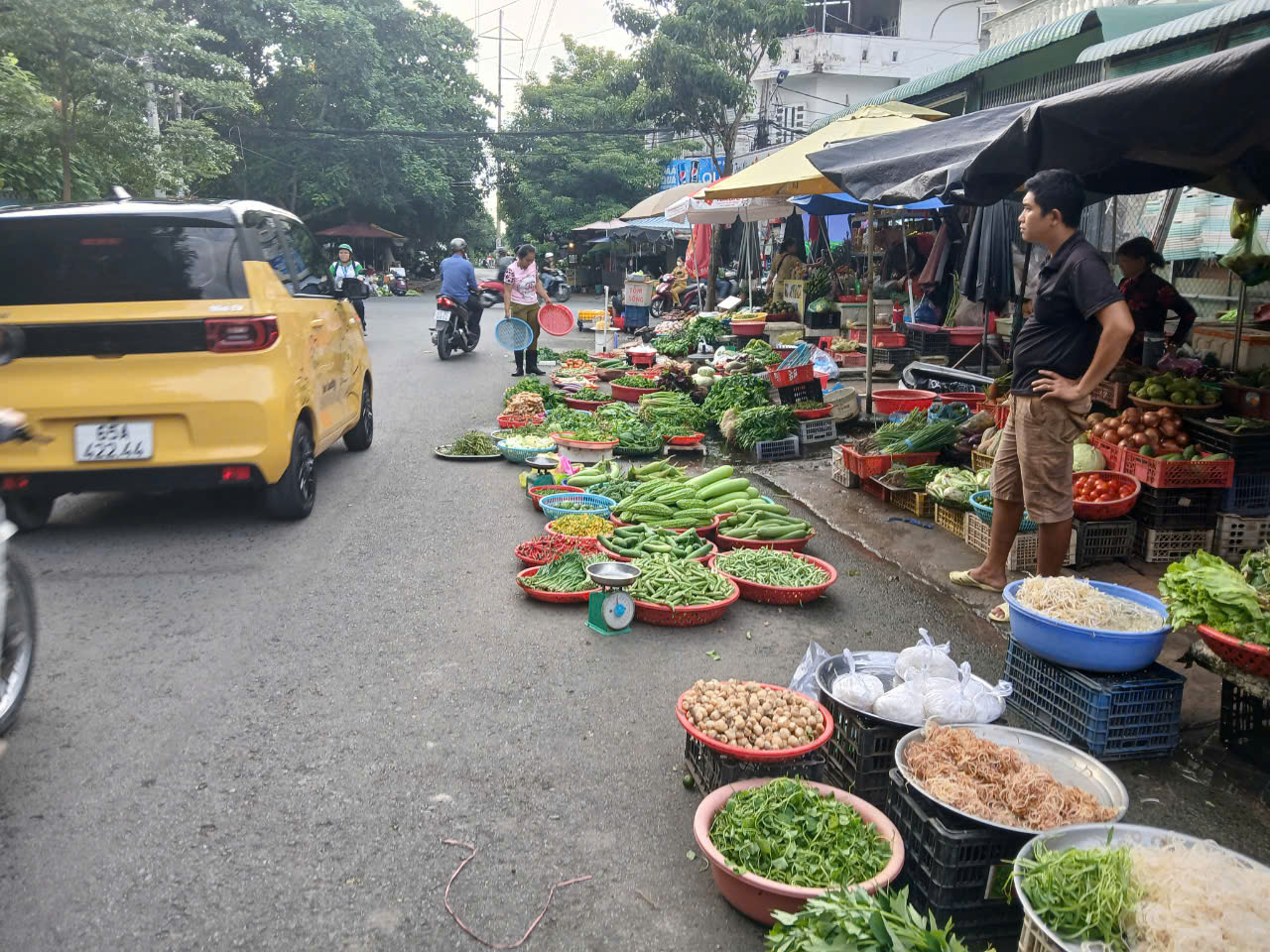 T&aacute;i diễn nạn chiếm vỉa h&egrave;, l&ograve;ng đường ở quận trung t&acirc;m TP Cần Thơ- Ảnh 1.
