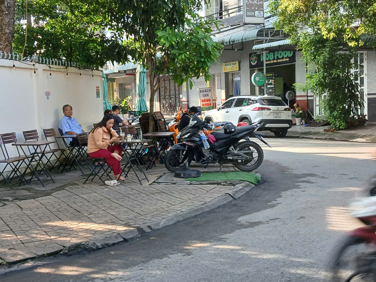 T&aacute;i diễn nạn chiếm vỉa h&egrave;, l&ograve;ng đường ở quận trung t&acirc;m TP Cần Thơ- Ảnh 3.