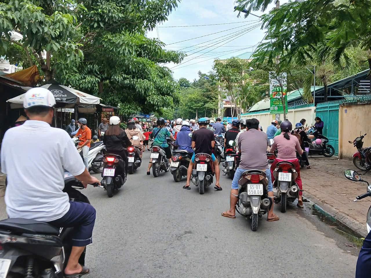 T&aacute;i diễn nạn chiếm vỉa h&egrave;, l&ograve;ng đường ở quận trung t&acirc;m TP Cần Thơ- Ảnh 6.