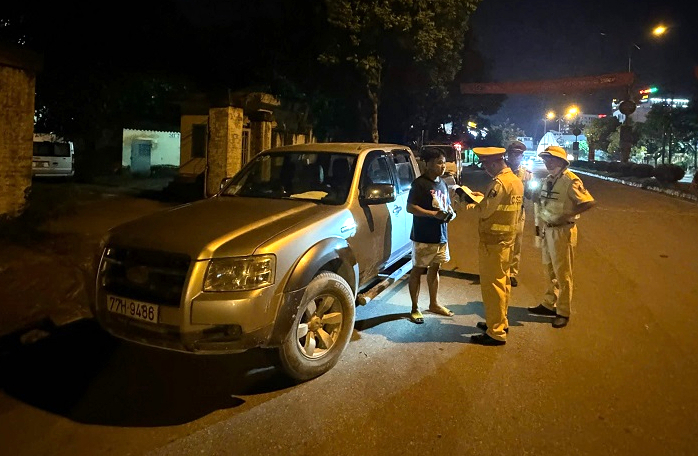 Ma men vi phạm, chủ qu&aacute;n bị... vạ l&acirc;y- Ảnh 2.