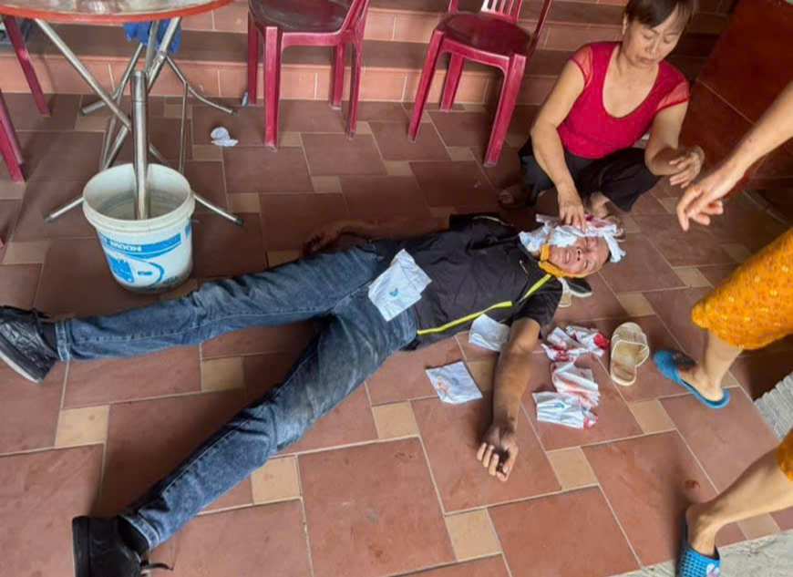 Xử l&yacute; nh&oacute;m đối tượng chặn đường đ&aacute;nh t&agrave;i xế v&agrave; phụ xe kh&aacute;ch tại Nam Định- Ảnh 3.