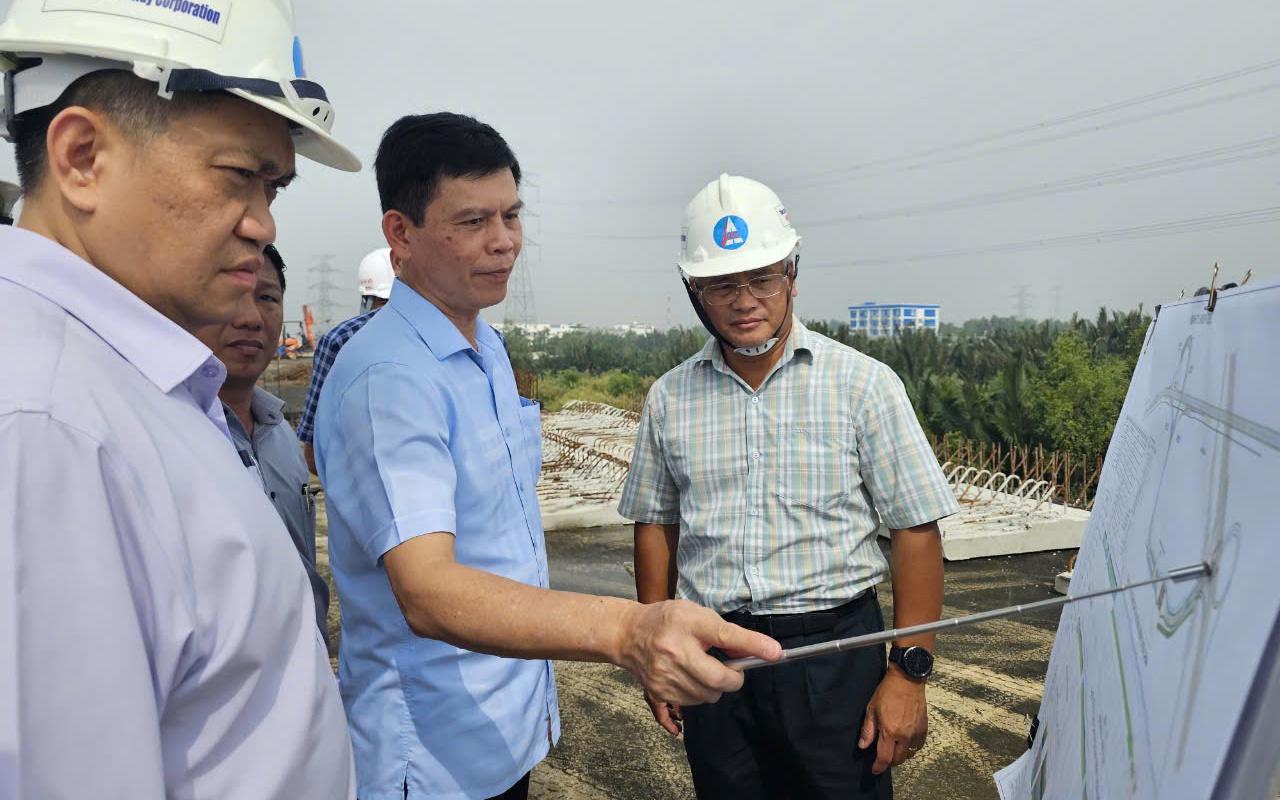 Đẩy nhanh kết nối hai tuyến cao tốc cửa ng&otilde; TP.HCM