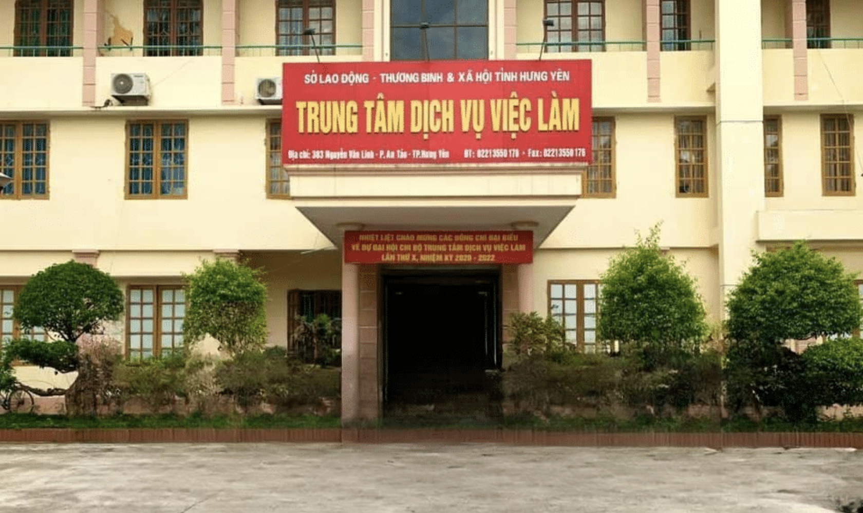 C&aacute;n bộ trung t&acirc;m dịch vụ việc l&agrave;m ở Hưng Y&ecirc;n bị bắt v&igrave; mua b&aacute;n ho&aacute; đơn tr&aacute;i ph&eacute;p- Ảnh 1.