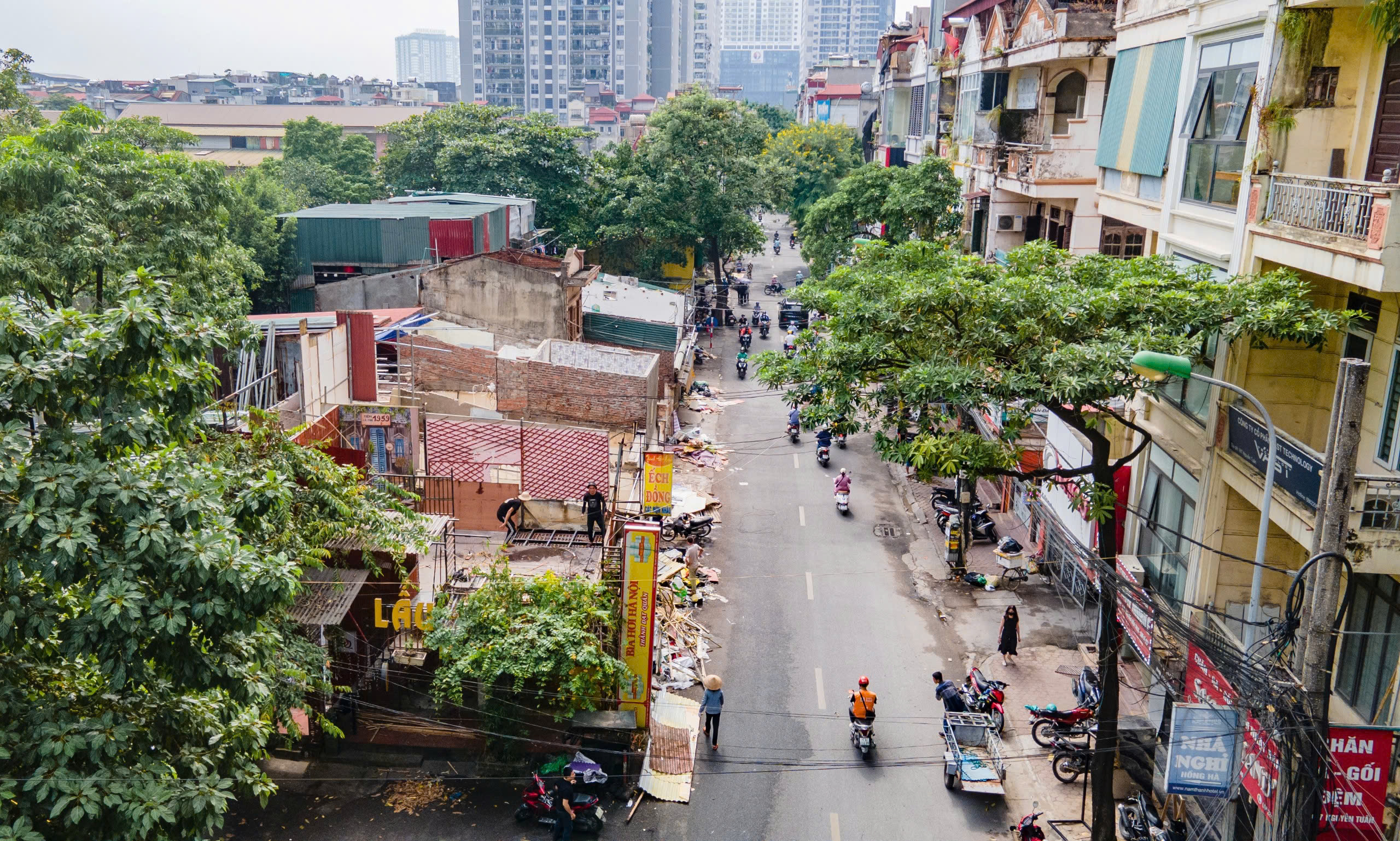 H&agrave; Nội: Cận cảnh người d&acirc;n dỡ nh&agrave;, giao mặt bằng mở rộng đường Nguyễn Tu&acirc;n- Ảnh 2.