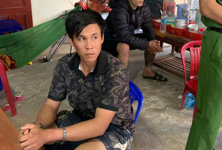 Bắt thanh ni&ecirc;n vi phạm giao th&ocirc;ng, tấn c&ocirc;ng cảnh s&aacute;t- Ảnh 1.