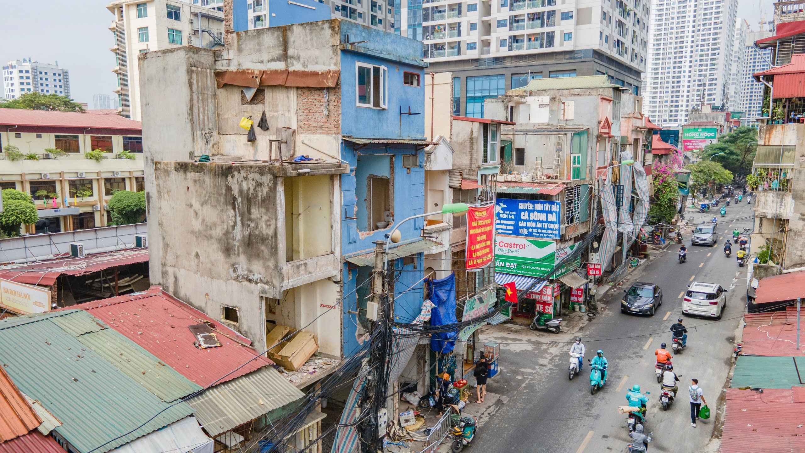 H&agrave; Nội: Cận cảnh người d&acirc;n dỡ nh&agrave;, giao mặt bằng mở rộng đường Nguyễn Tu&acirc;n- Ảnh 1.