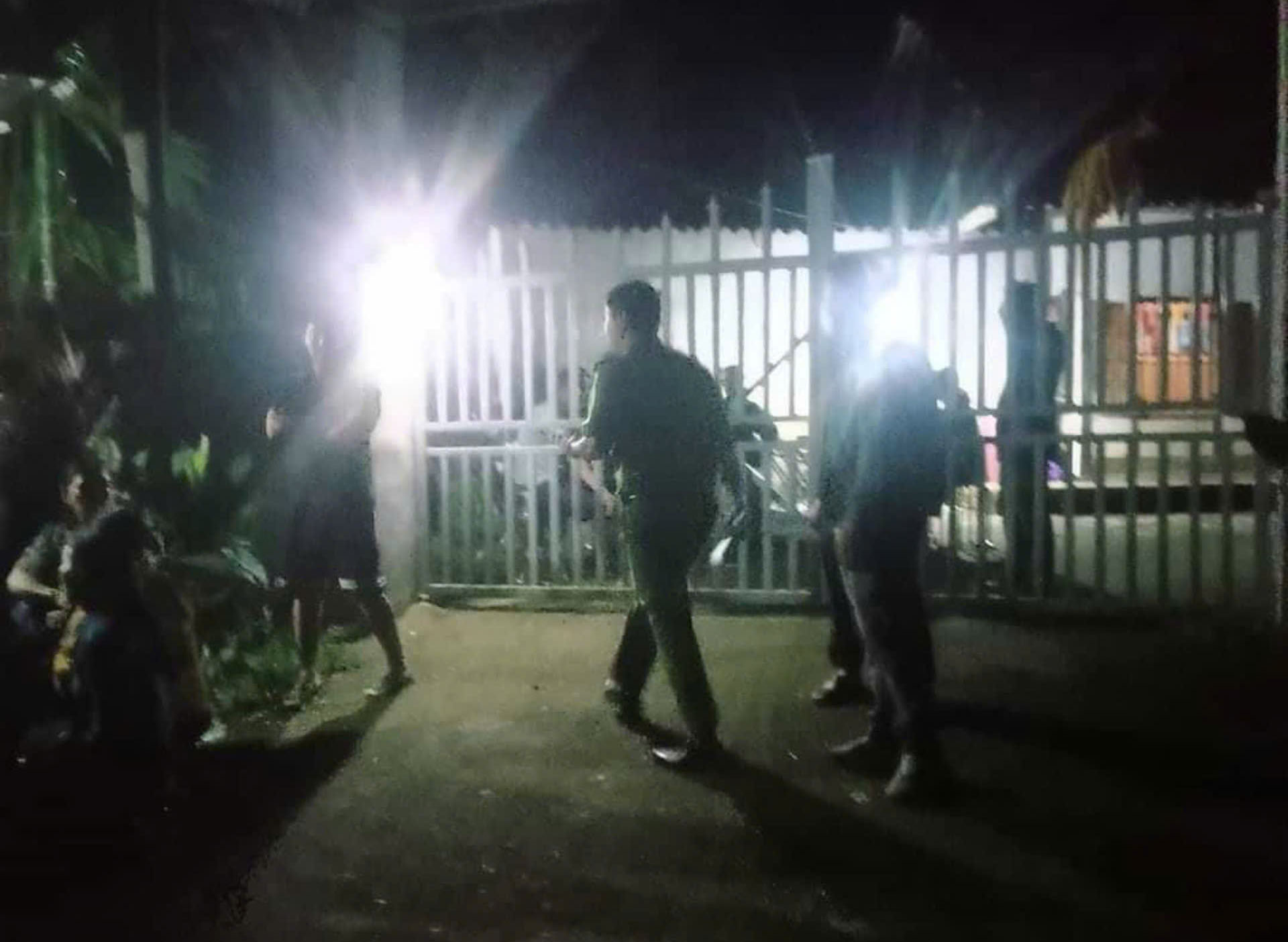 Hai vợ chồng tử vong tại nh&agrave; ri&ecirc;ng ở Y&ecirc;n B&aacute;i- Ảnh 1.