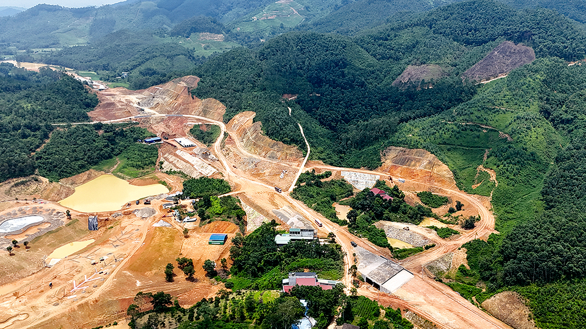 Đường li&ecirc;n kết v&ugrave;ng Th&aacute;i Nguy&ecirc;n - Bắc Giang 
v&agrave; Vĩnh Ph&uacute;c nỗ lực về đ&iacute;ch sớm- Ảnh 1.