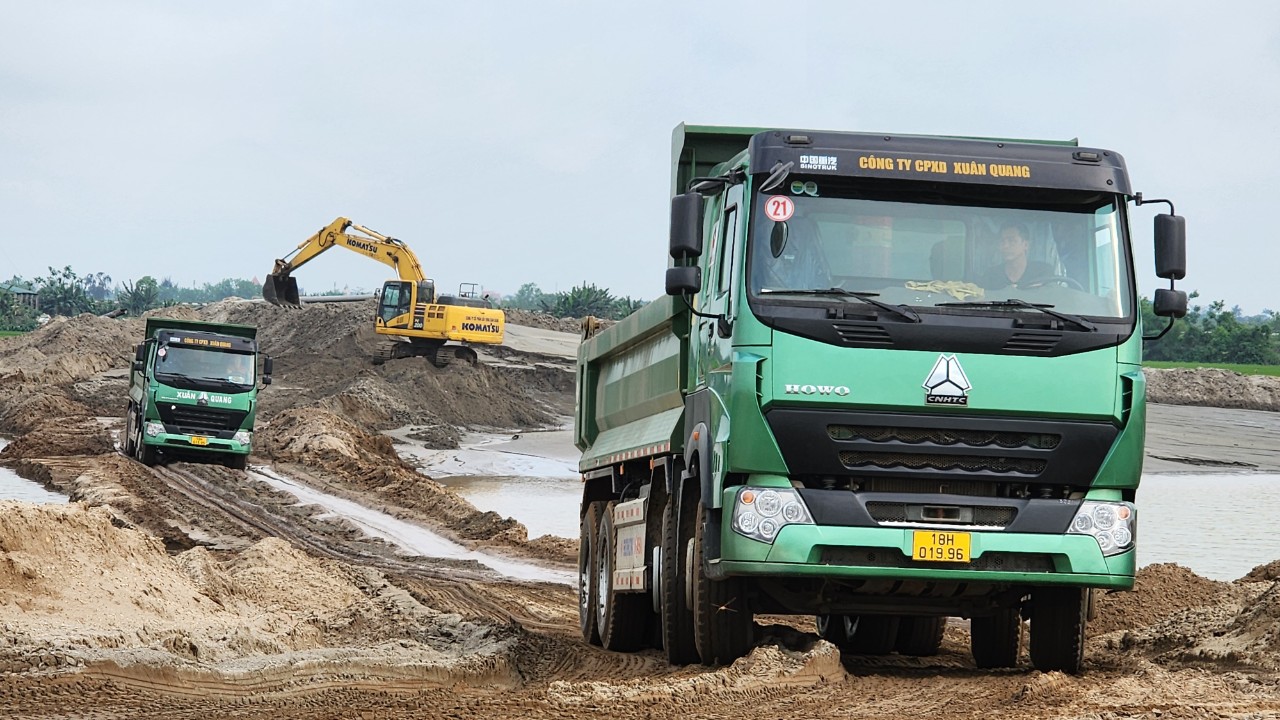 Th&iacute; điểm d&ugrave;ng 5,2 triệu m3 c&aacute;t biển đắp nền cao tốc Ninh B&igrave;nh - Hải Ph&ograve;ng- Ảnh 1.