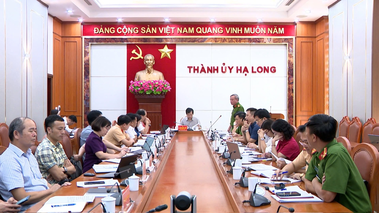 Chỉ đạo "n&oacute;ng" sau vụ xe m&aacute;y kẹp 3 g&acirc;y tai nạn li&ecirc;n ho&agrave;n l&agrave;m 2 nam sinh lớp 9 thiệt mạng- Ảnh 1.