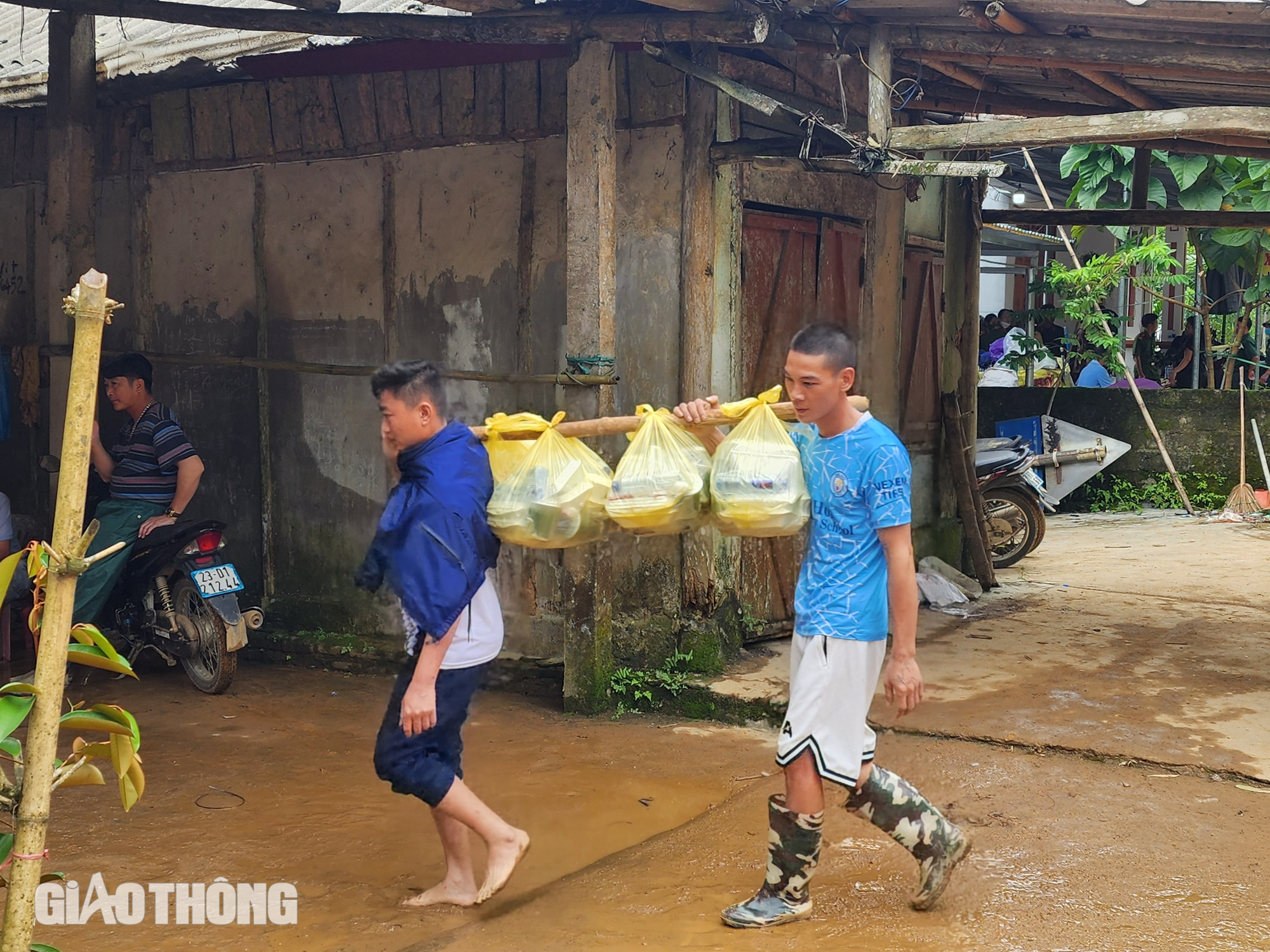 Sẵn s&agrave;ng th&ocirc;ng tuyến QL2 sau sự cố sạt lở tại H&agrave; Giang- Ảnh 6.