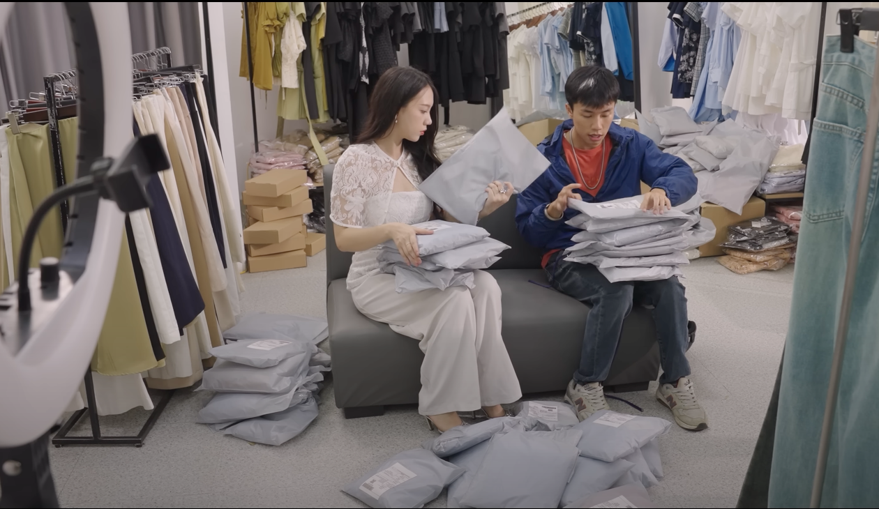 "Đi giữa trời rực rỡ" tập 46: Pu c&oacute; triệu chứng ốm ngh&eacute;n?- Ảnh 4.