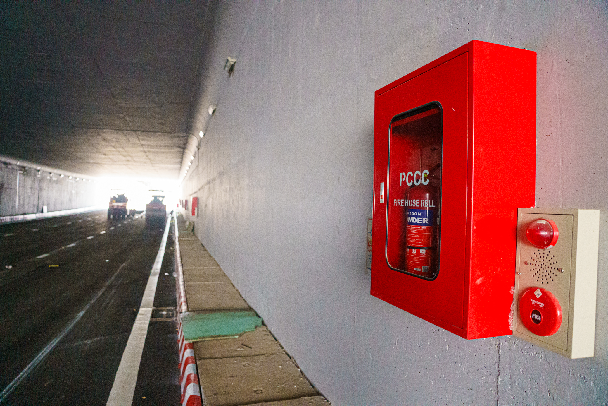 H&igrave;nh ảnh hầm chui n&uacute;t giao cửa ng&otilde; ph&iacute;a Nam TP.HCM trước ng&agrave;y th&ocirc;ng xe một nh&aacute;nh- Ảnh 5.