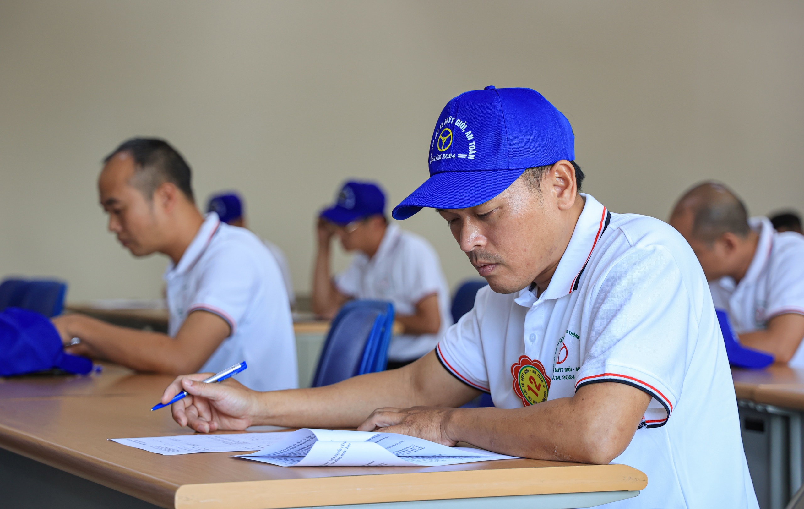 64 t&agrave;i xế tranh t&agrave;i, khoe kỹ năng l&aacute;i xe bu&yacute;t giỏi, an to&agrave;n- Ảnh 2.
