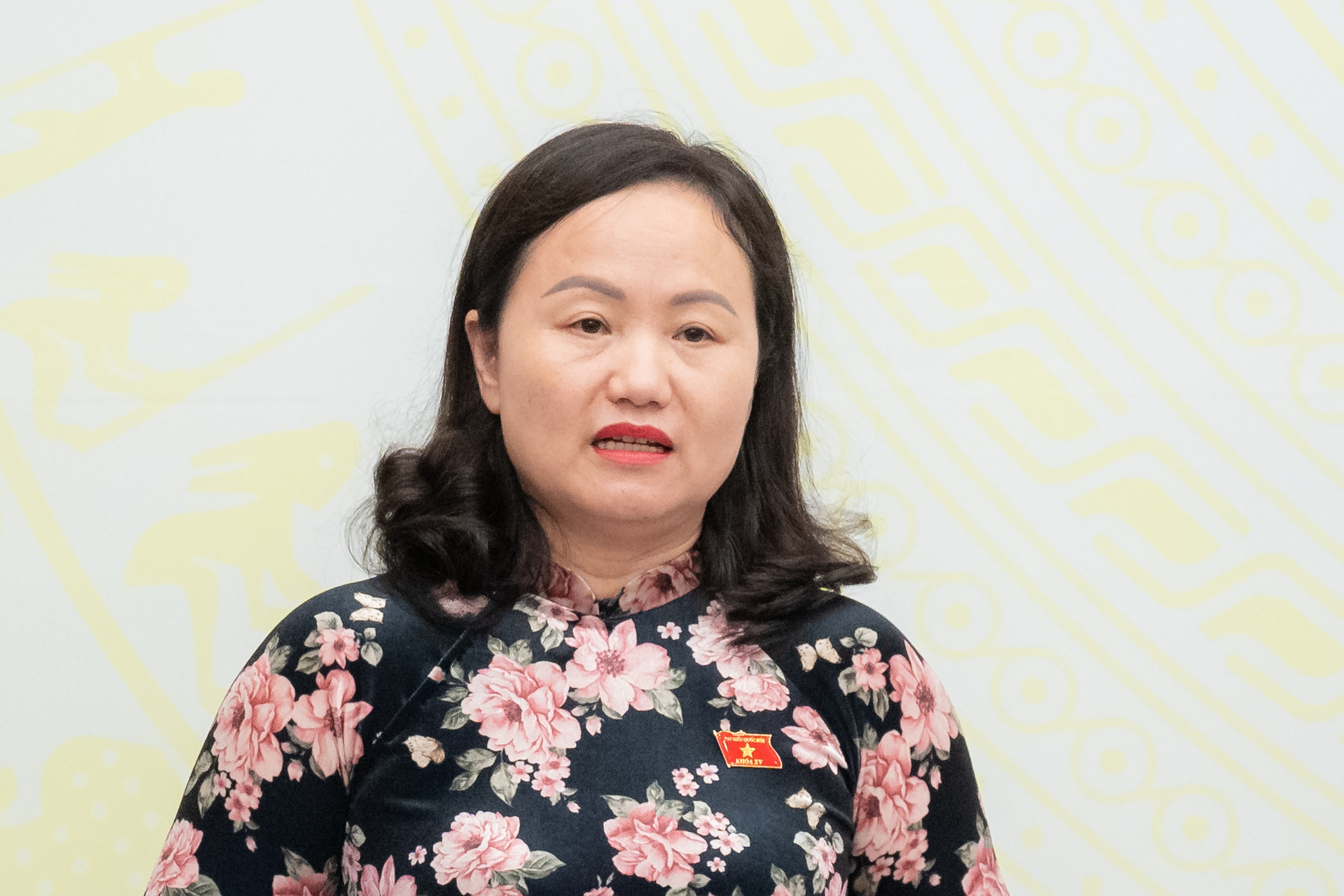 Sửa luật để giải quyết bất cập về gi&aacute; điện sinh hoạt- Ảnh 2.