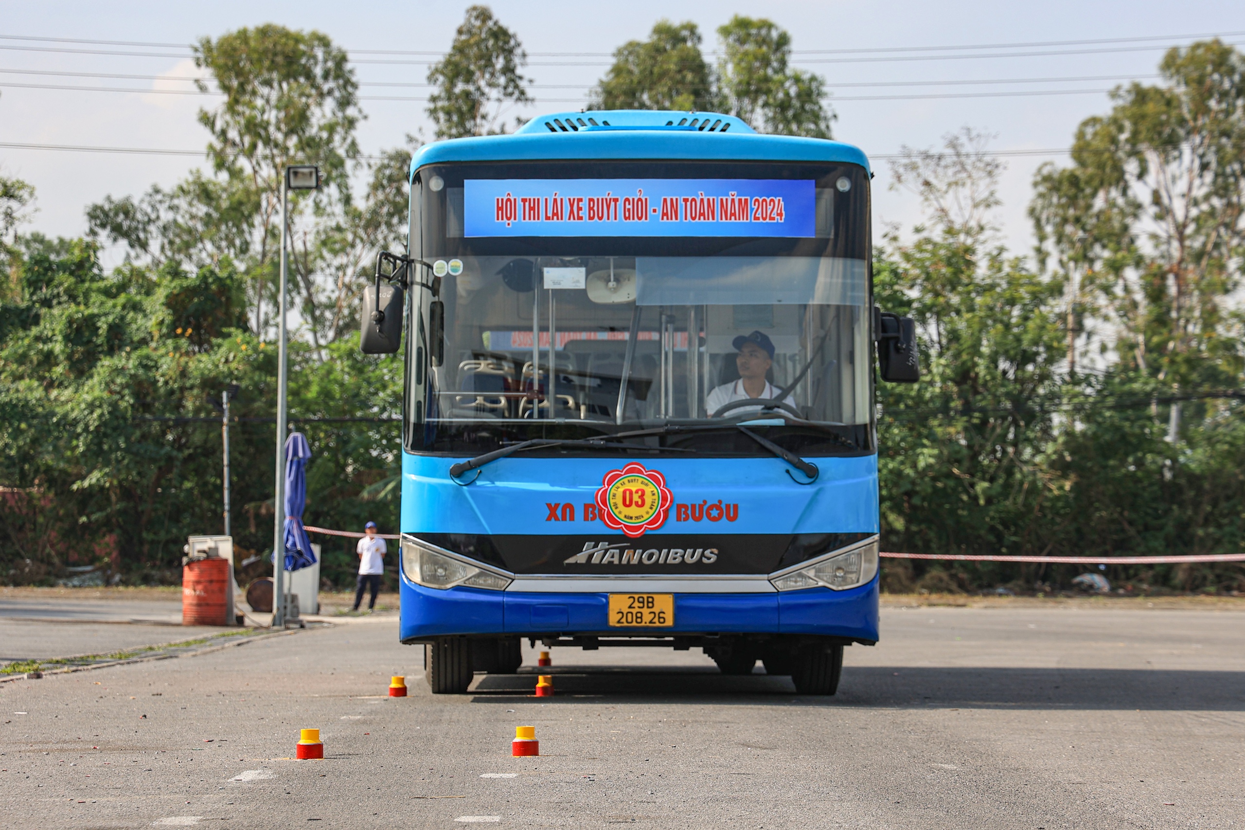 64 t&agrave;i xế tranh t&agrave;i, khoe kỹ năng l&aacute;i xe bu&yacute;t giỏi, an to&agrave;n- Ảnh 10.
