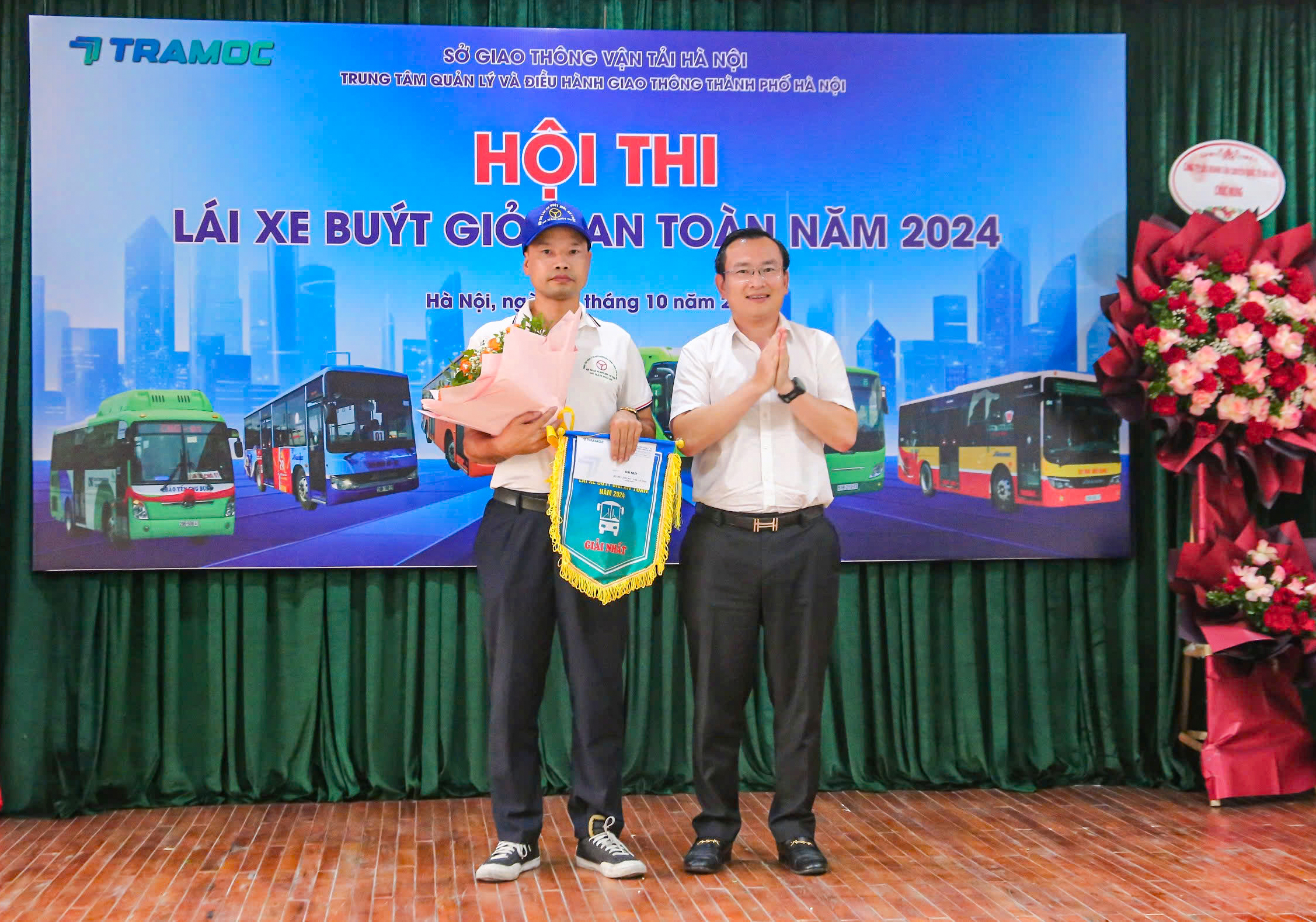 64 t&agrave;i xế tranh t&agrave;i, khoe kỹ năng l&aacute;i xe bu&yacute;t giỏi, an to&agrave;n- Ảnh 15.