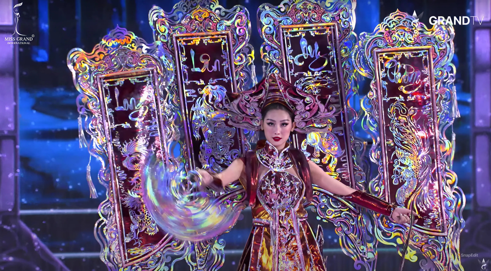 Hoa hậu Quế Anh tr&igrave;nh diễn trang phục d&acirc;n tộc tại Miss Grand International, v&agrave;o top 20- Ảnh 7.