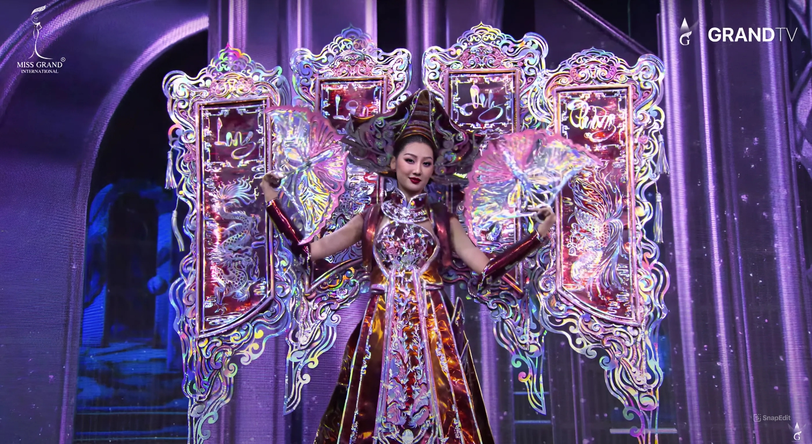 Hoa hậu Quế Anh tr&igrave;nh diễn trang phục d&acirc;n tộc tại Miss Grand International, v&agrave;o top 20- Ảnh 6.