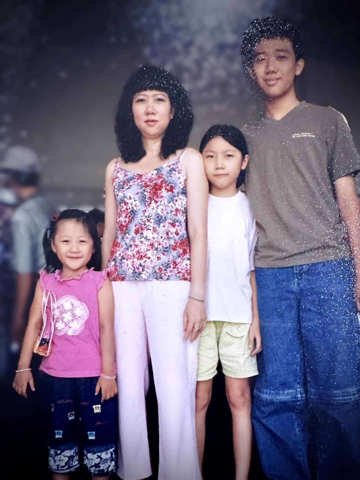 Diễn vi&ecirc;n Uyển &Acirc;n: &Aacute;p lực khi l&agrave; em g&aacute;i Trấn Th&agrave;nh - Ảnh 2.