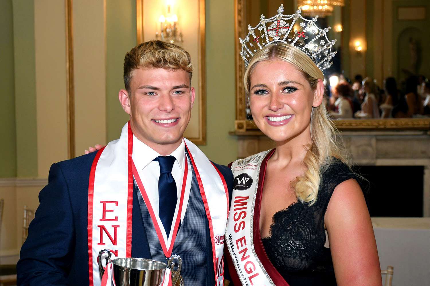 Dàn Mr World 2024 sắp đổ bộ Việt Nam: Từ cận vệ vua, ca sĩ, nhà tâm lý đến tài chính- Ảnh 4. Dàn Mr World 2024 sắp đổ bộ Việt Nam: Từ cận vệ vua, ca sĩ, nhà tâm lý đến tài chính- Ảnh 4.