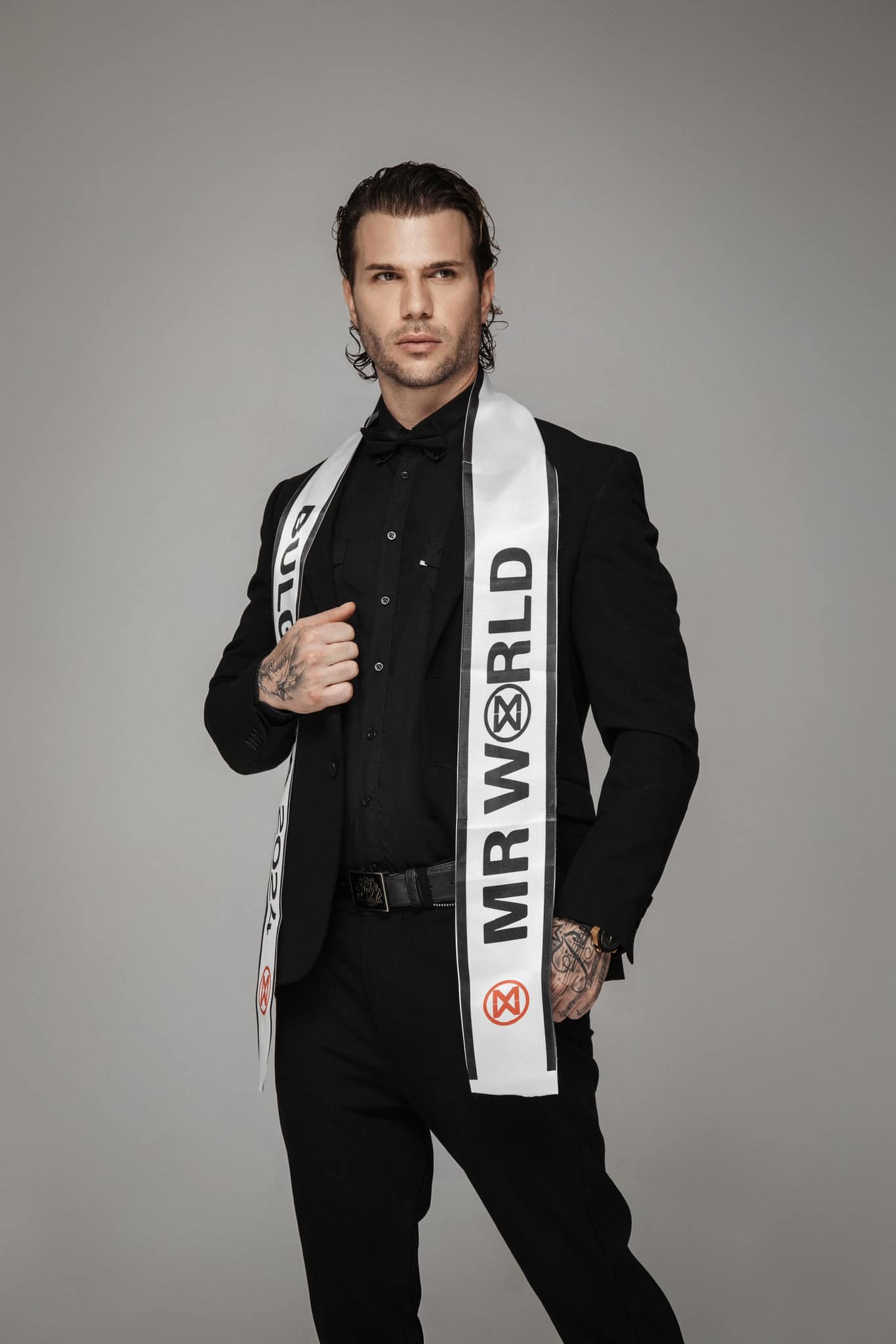 Dàn Mr World 2024 sắp đổ bộ Việt Nam: Từ cận vệ vua, ca sĩ, nhà tâm lý đến tài chính- Ảnh 1. Dàn Mr World 2024 sắp đổ bộ Việt Nam: Từ cận vệ vua, ca sĩ, nhà tâm lý đến tài chính- Ảnh 1.