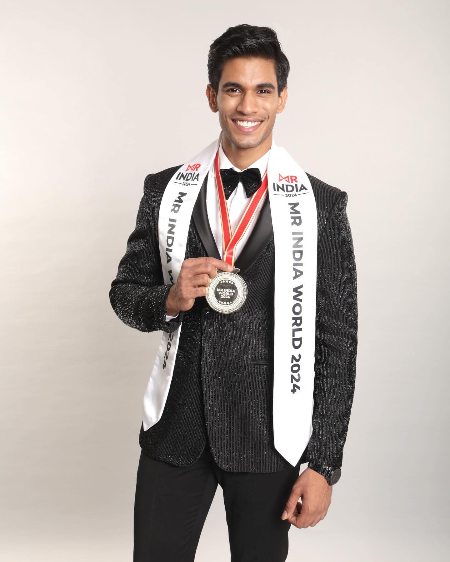 Dàn Mr World 2024 sắp đổ bộ Việt Nam: Từ cận vệ vua, ca sĩ, nhà tâm lý đến tài chính- Ảnh 17. Dàn Mr World 2024 sắp đổ bộ Việt Nam: Từ cận vệ vua, ca sĩ, nhà tâm lý đến tài chính- Ảnh 17.