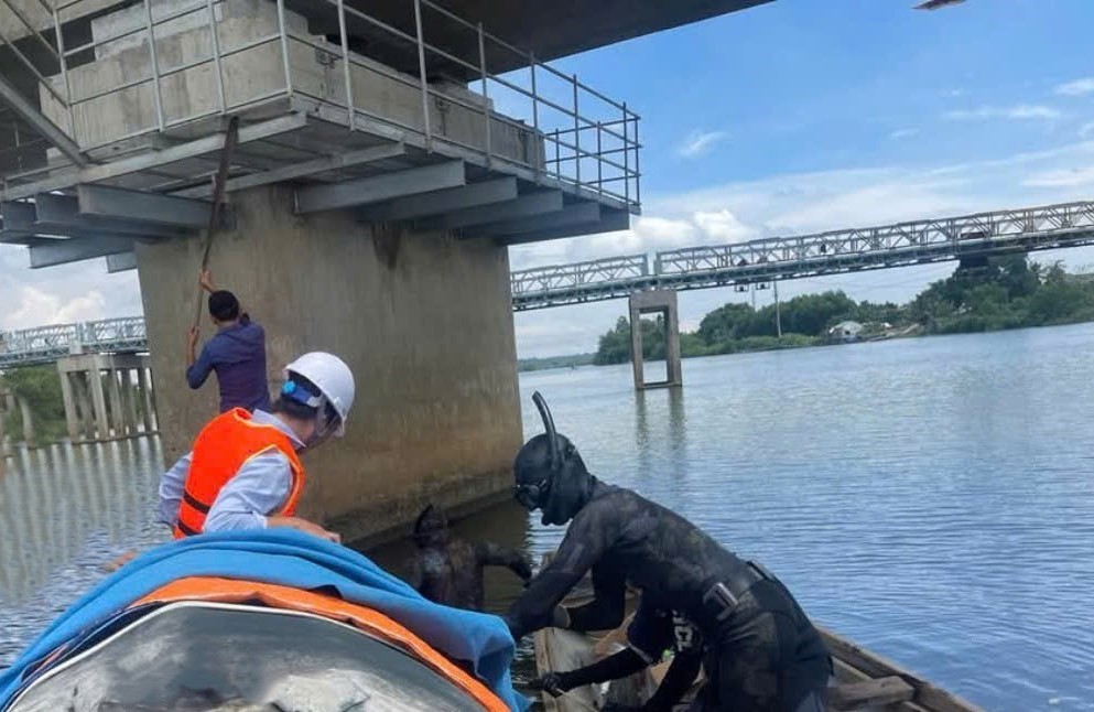 Tăng cường quản l&yacute;, bảo tr&igrave; cầu yếu ở Quảng Trị, đảm bảo ATGT m&ugrave;a mưa b&atilde;o- Ảnh 1.